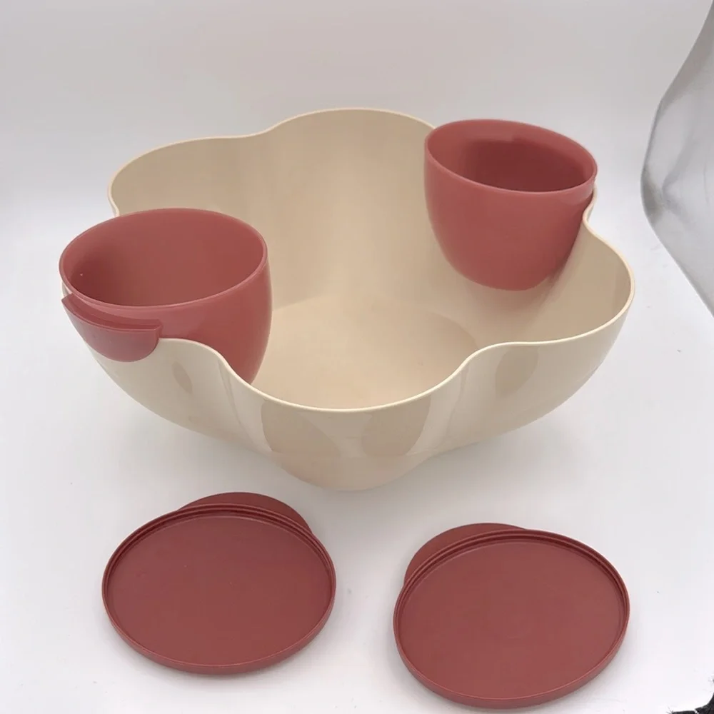 Tupperware Vintage large flower shape chips chips & dip salad Cream Red Bowl set